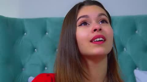 Polly online show from September 27, 6:48 pm