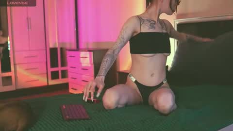 Snapshot of polusladkoye chatting on February 25, 9:15 pm Megan.online  online show from February 25, 9:15 pm