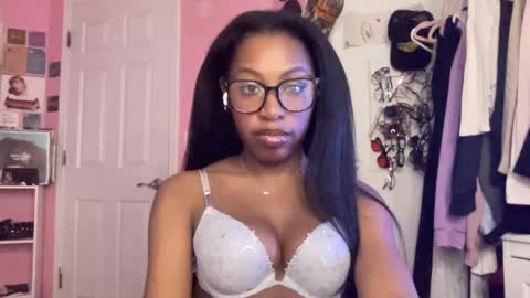 Snapshot of popasprincess chatting on December 20, 3:03 am princess online show from December 20, 3:03 am