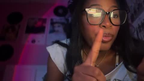 Snapshot of popasprincess chatting on January 6, 3:42 am princess online show from January 6, 3:42 am