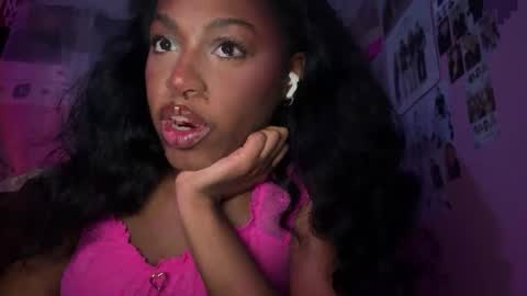 Snapshot of popasprincess chatting on February 21, 3:12 am princess online show from February 21, 3:12 am