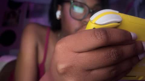 Snapshot of popasprincess chatting on March 8, 3:59 am princess online show from March 8, 3:59 am