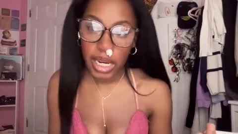 Snapshot of popasprincess chatting on December 13, 3:05 am princess online show from December 13, 3:05 am