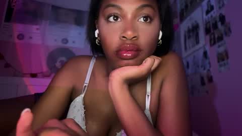 Snapshot of popasprincess chatting on March 12, 2:09 am princess online show from March 12, 2:09 am