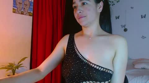 porcelainlux online show from February 19, 4:12 am