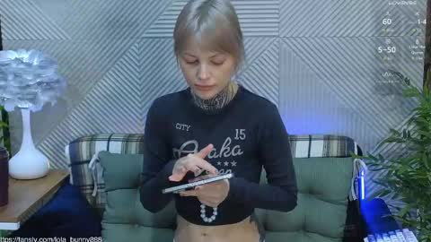 Lola online show from May 5, 5:10 am
