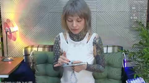 Lola online show from June 20, 5:11 am
