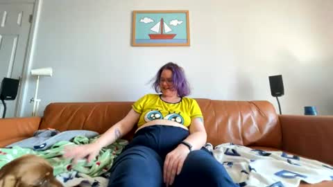 ppriestess online show from July 28, 11:17 am