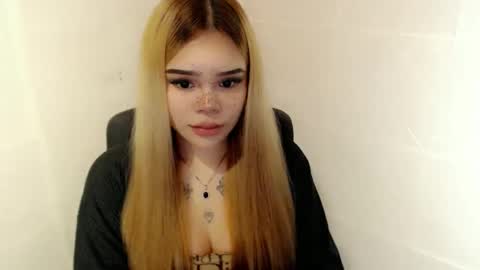 MAXXINE online show from December 22, 9:23 am