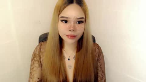 MAXXINE online show from November 8, 6:40 am