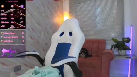 Luna online show from March 7, 8:05 pm