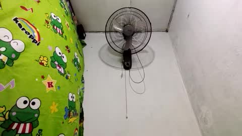 Dinah online show from December 19, 9:06 pm