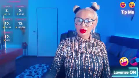 Victoria online show from December 17, 7:29 pm