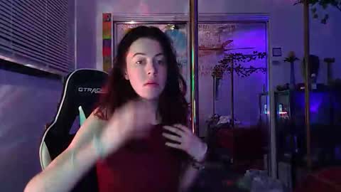 PrettiBritti online show from February 10, 9:01 am