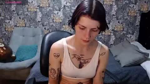 pretty_cristal22 online show from June 26, 11:17 pm