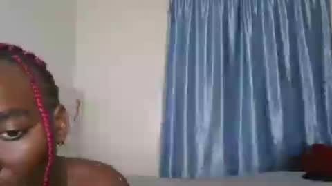 pretty_empress online show from June 21, 9:41 pm