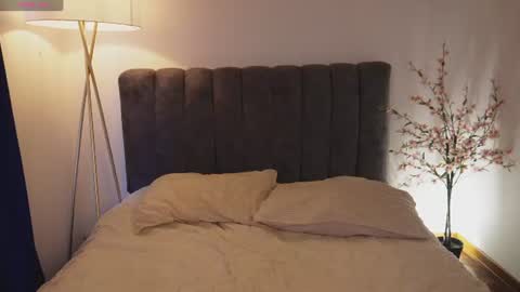 pretty_goddess online show from June 23, 8:07 pm