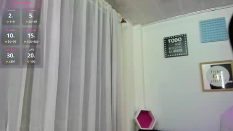 pretty online show from February 28, 11:42 am