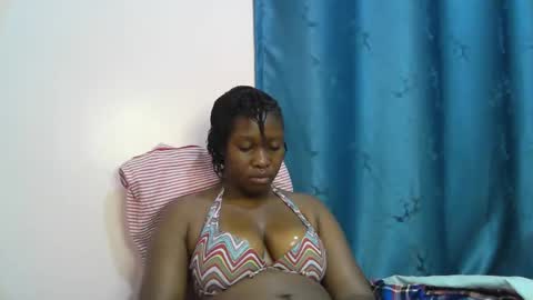 pretty_kylah online show from October 15, 12:46 am