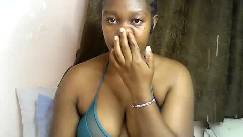 pretty_kylah online show from June 13, 3:04 am