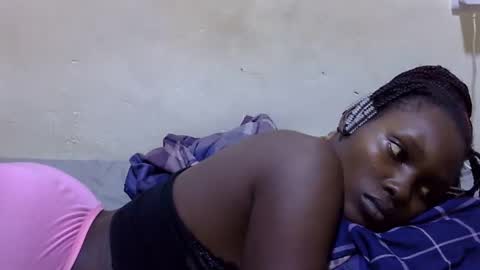 pretty_leila1 online show from April 29, 11:21 pm