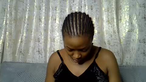 pretty_petite24 online show from July 7, 8:22 pm