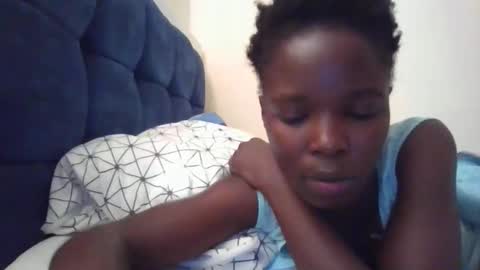 pretty_petite_ebony online show from November 30, 10:41 am