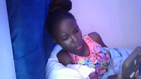 pretty_petite_ebony online show from May 2, 6:17 am