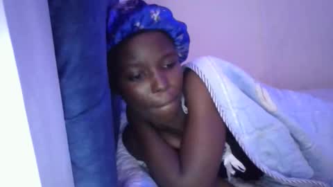 pretty_petite_ebony online show from April 29, 6:38 am