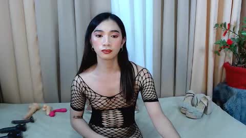 prettyakhira online show from February 3, 8:57 pm