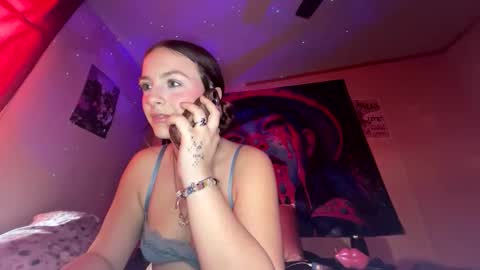 prettybabyzozo online show from January 11, 9:20 pm