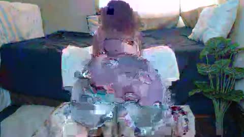 Cindy online show from April 29, 9:01 am