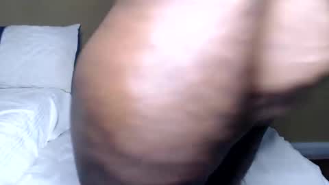 Snapshot of prettyblack25 chatting on December 7, 12:08 am Cindy online show from December 7, 12:08 am