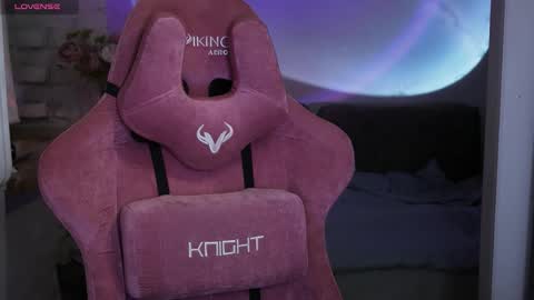 Violet online show from December 13, 11:43 pm