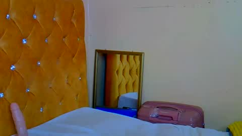 prettycandy0 online show from January 12, 7:19 pm