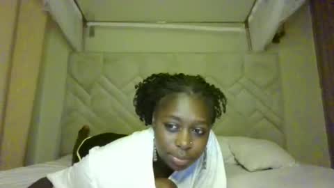 prettydulce online show from May 2, 3:32 am