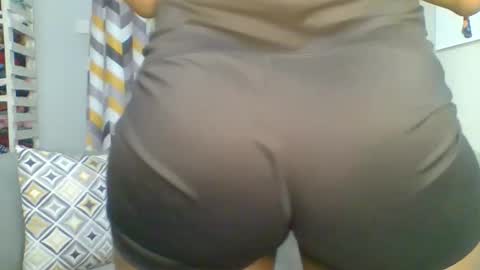 PrettyEla online show from February 10, 1:30 am