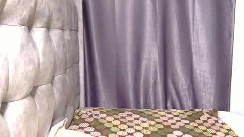 Prettiesexxy online show from July 20, 1:02 pm
