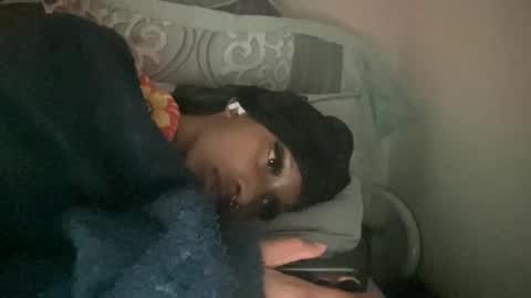 prettyfacefemale online show from June 13, 7:28 am