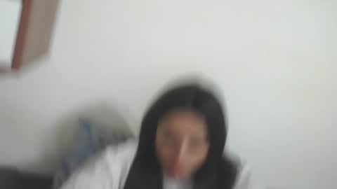 prettyjulliette online show from May 3, 1:47 pm