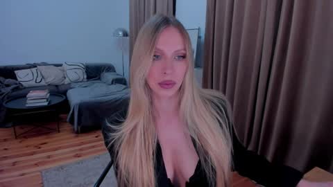 Eva online show from May 4, 11:08 pm