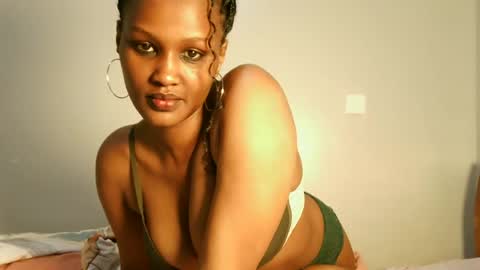 prettykeilaa online show from June 19, 5:38 pm