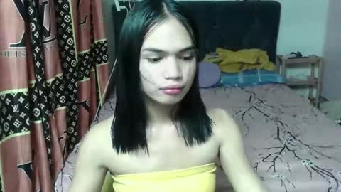 prettykhelcy online show from May 4, 11:14 am