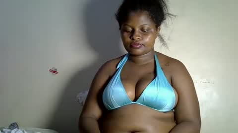 prettyriss online show from June 6, 9:10 pm