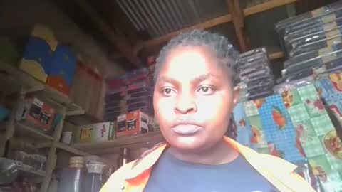 prettyshally online show from December 3, 11:45 am