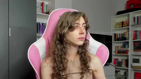 Sophie  next stream will be at Monday  i will wait you guys  online show from November 24, 7:21 am