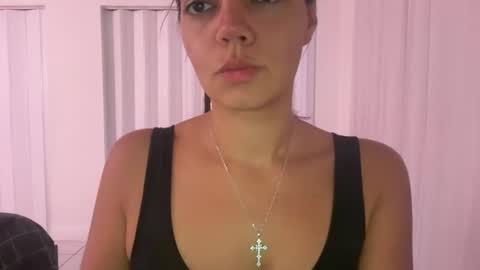 Snapshot of prettyyykittyyy22 chatting on October 24, 4:19 am prettyyykittyyy22 online show from October 24, 4:19 am