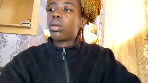 prettyzuzu online show from January 9, 7:35 am