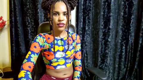 priceless_sexy online show from February 23, 11:43 pm