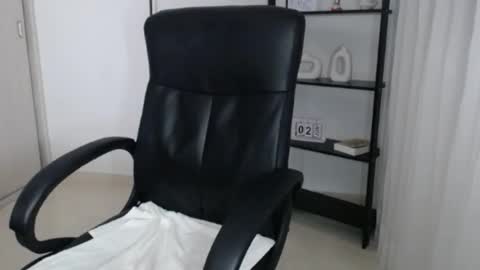 valery dollx online show from June 14, 2:24 am